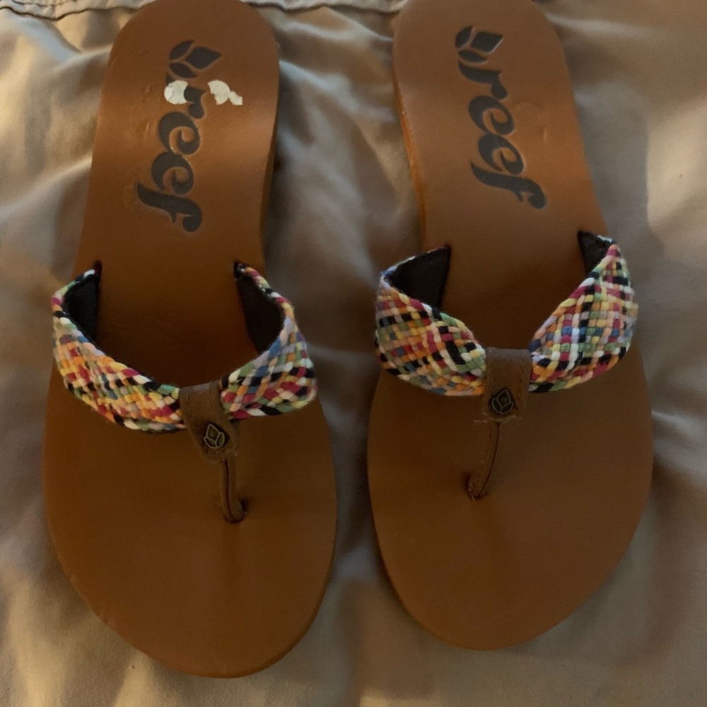 Never worn reef slippers